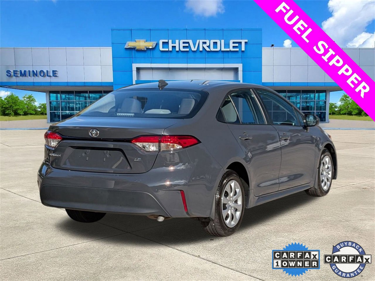 Used 2025 Toyota Corolla LE image 3