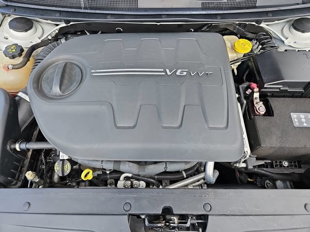 Used 2016 Chrysler 200 Limited w/ Anniversary Edition FWD image 34