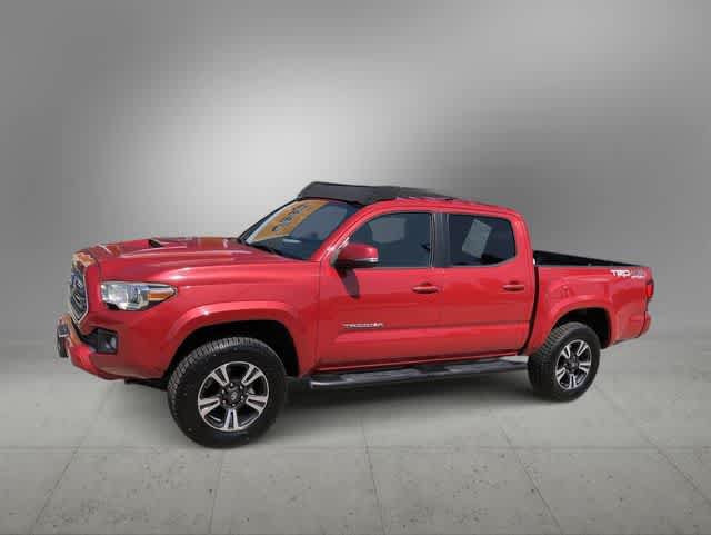 Used 2016 Toyota Tacoma TRD Sport w/ Exterior Package AWD/4WD image 3