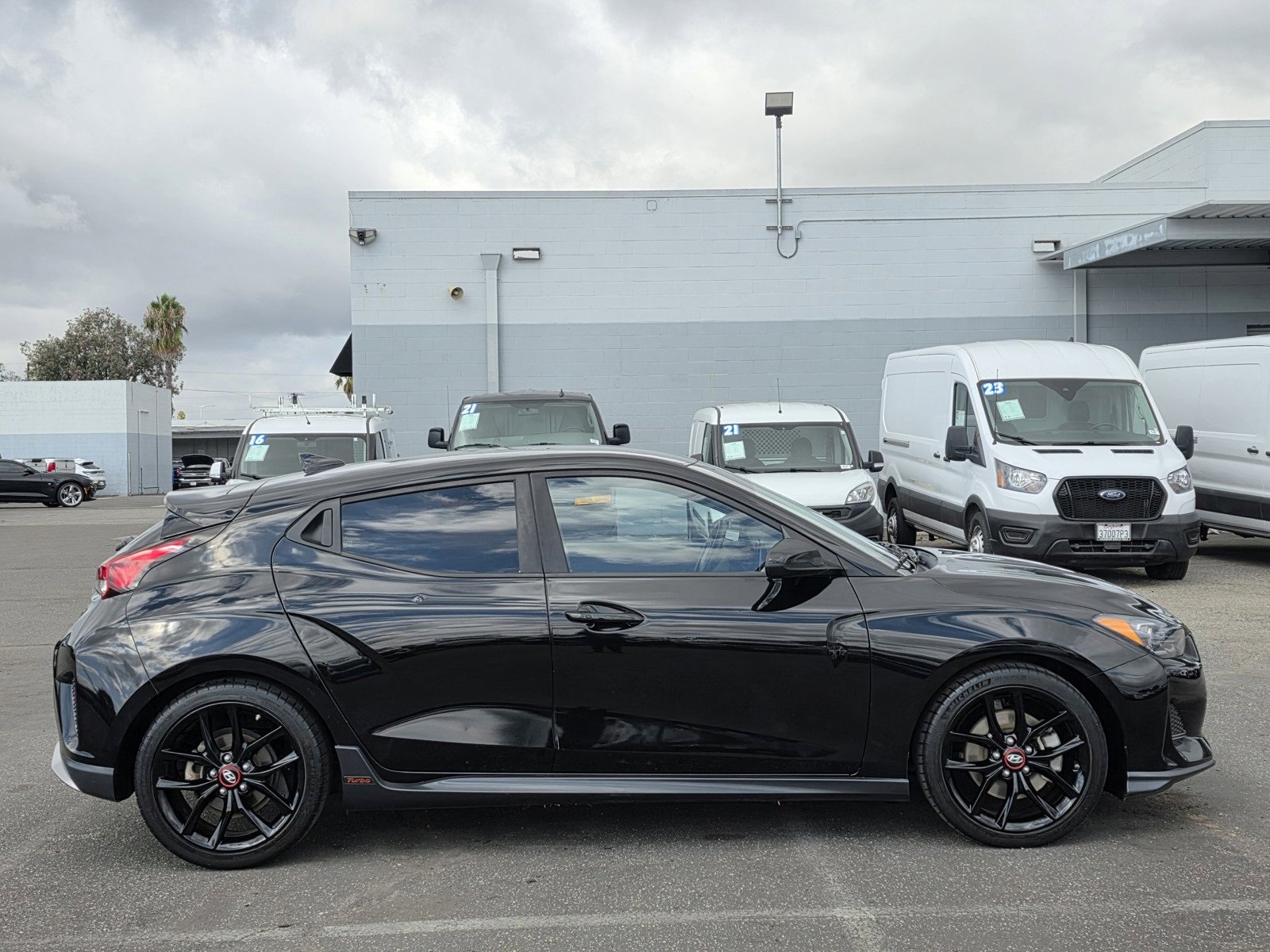Used 2019 Hyundai Veloster Turbo R-Spec image 8