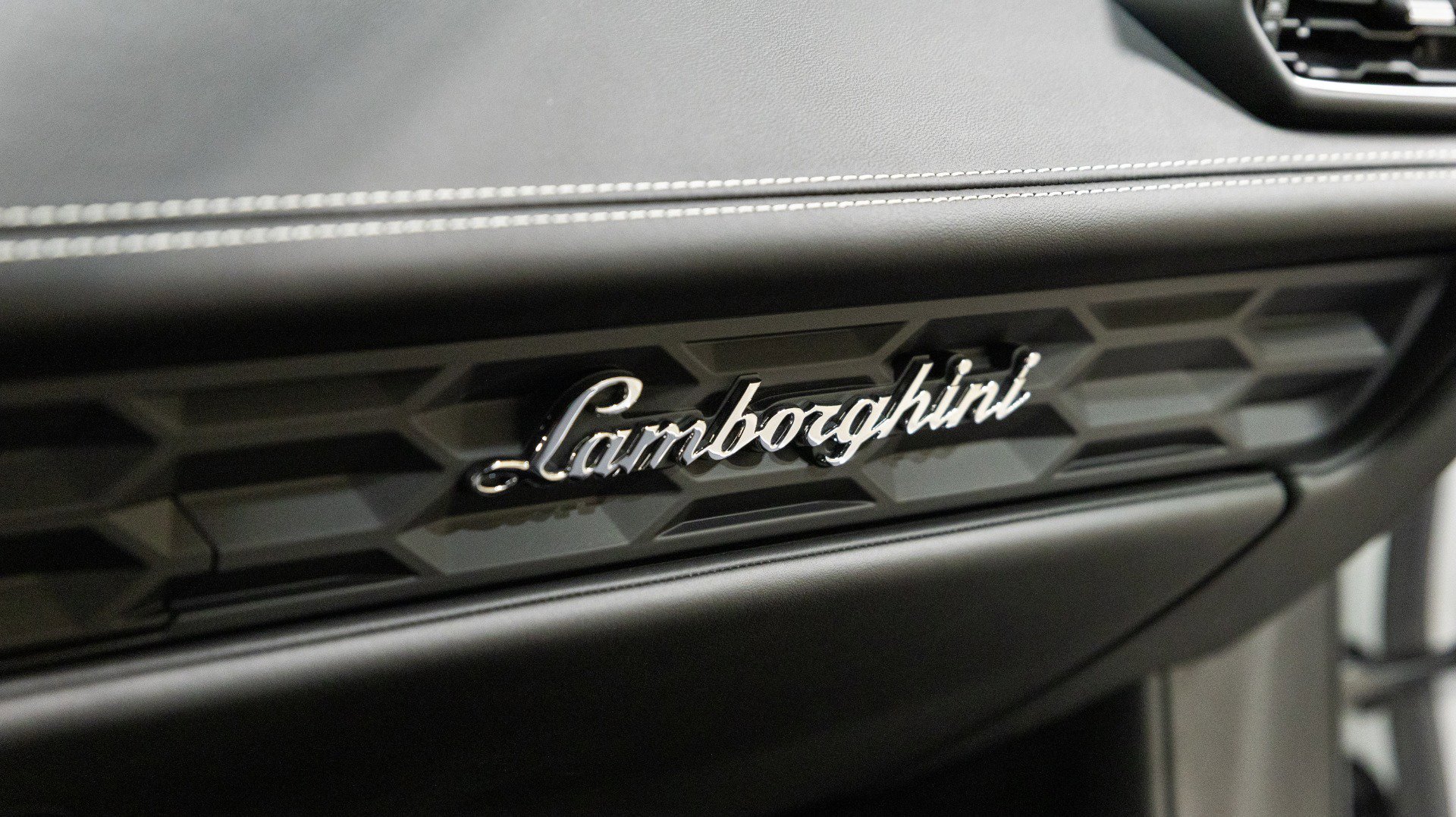 Used 2016 Lamborghini Huracan LP 610-4 image 66