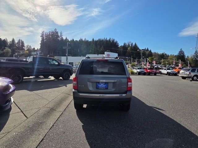 Used 2012 Jeep Patriot Limited w/ Sun/Sound Group AWD/4WD image 8