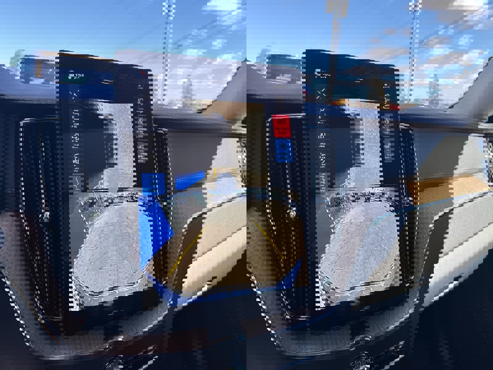 New 2026 Volvo XC60 B5 Ultra w/ Protection Package Premier image 24