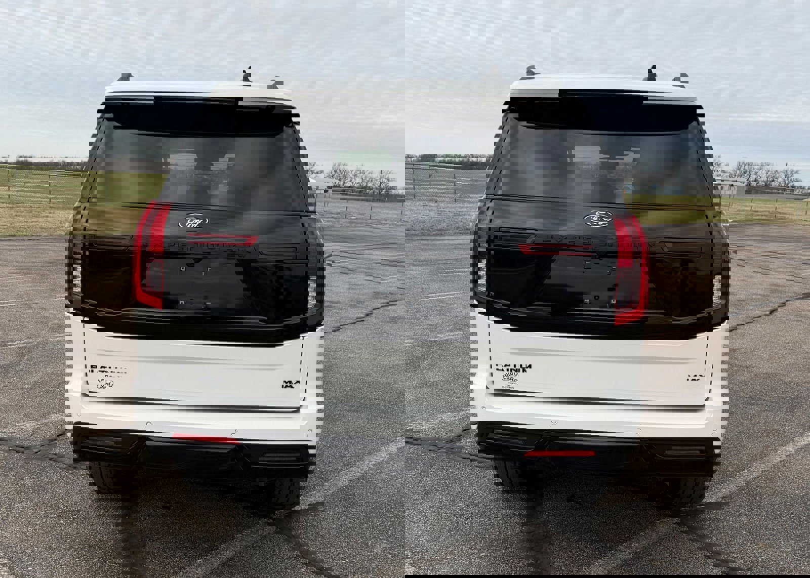 Certified 2025 Ford Expedition Max Platinum w/ Stealth Appearance Package image 4