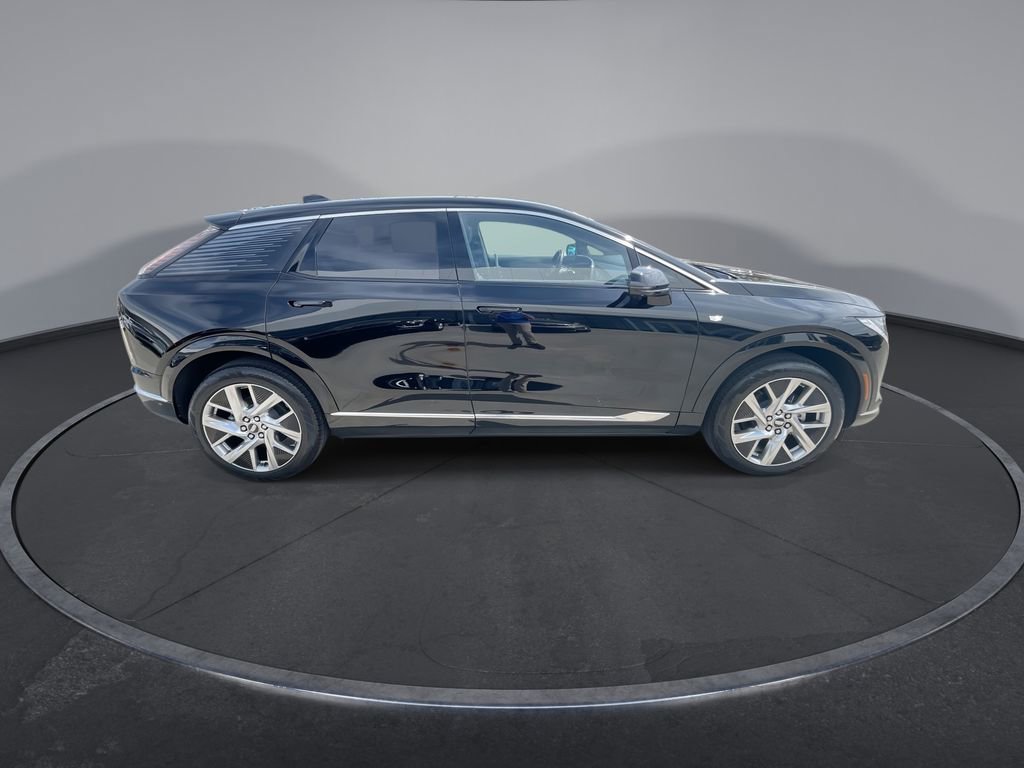 Certified 2025 Cadillac Optiq Luxury 1 AWD/4WD image 9