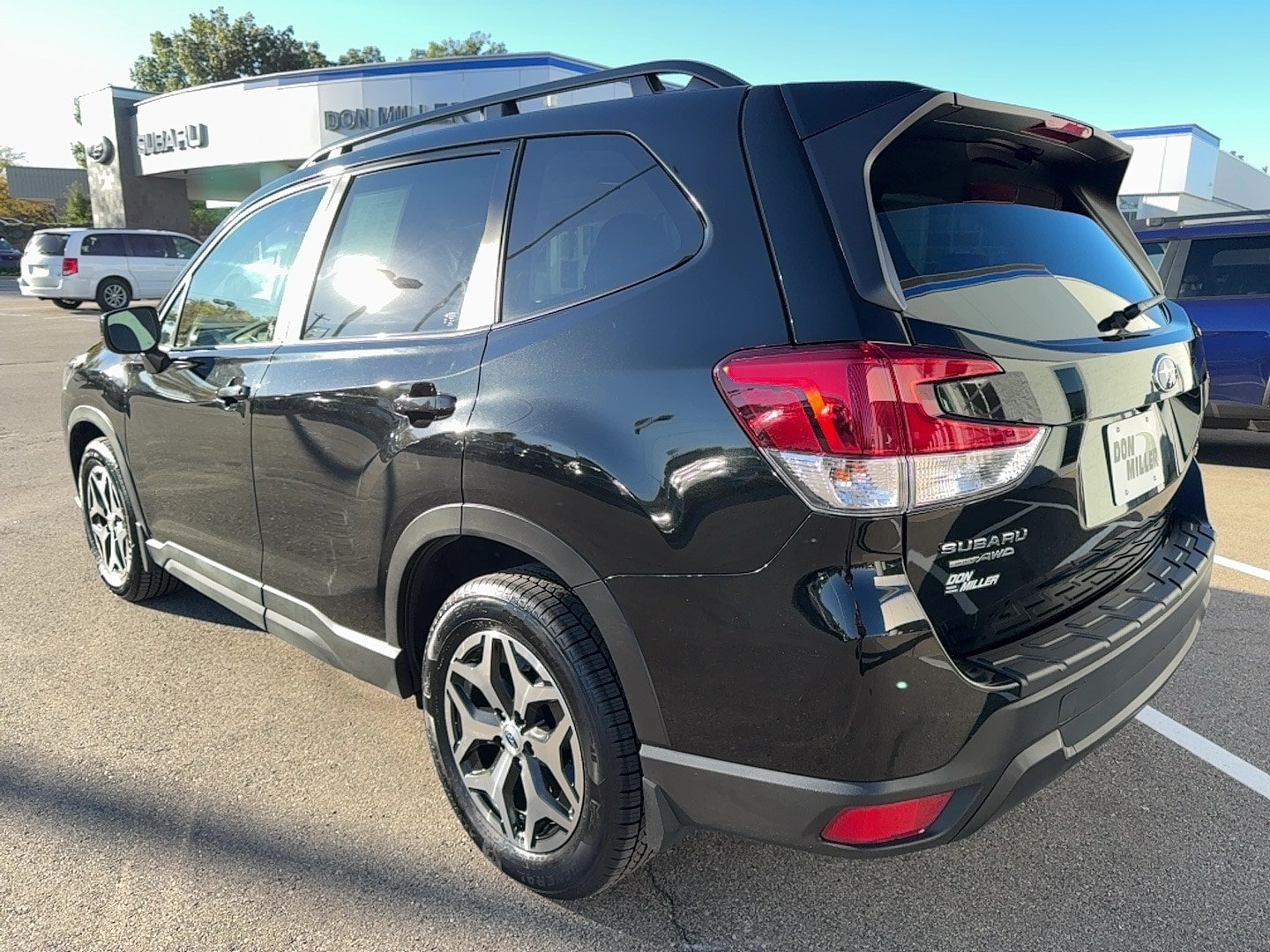 Used 2023 Subaru Forester Premium AWD/4WD image 5