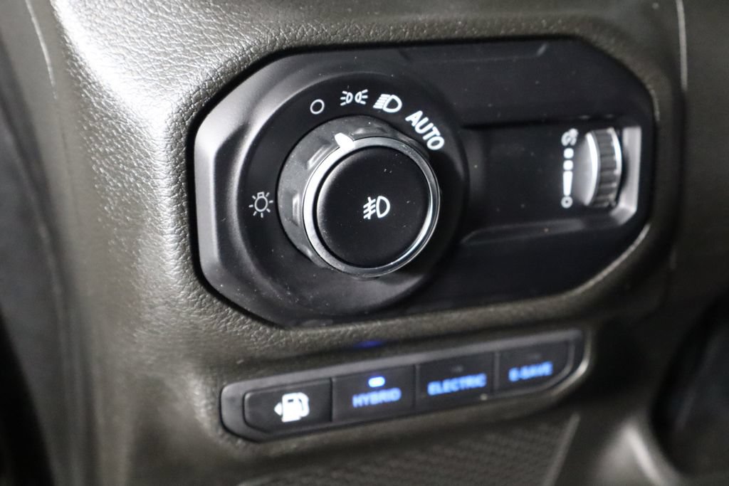 Used 2023 Jeep Wrangler Unlimited Rubicon 4xe w/ Cold Weather Group AWD/4WD image 20