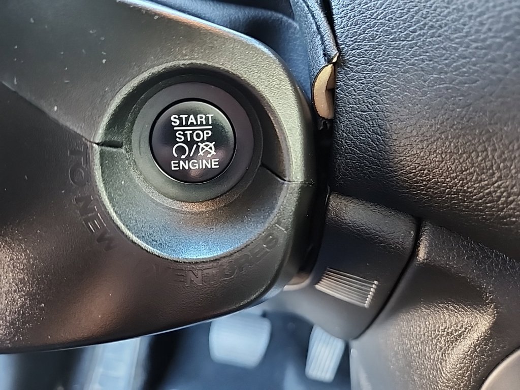 Used 2022 Jeep Renegade Trailhawk AWD/4WD image 17