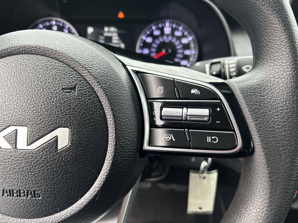 Used 2024 Kia Forte LXS image 18