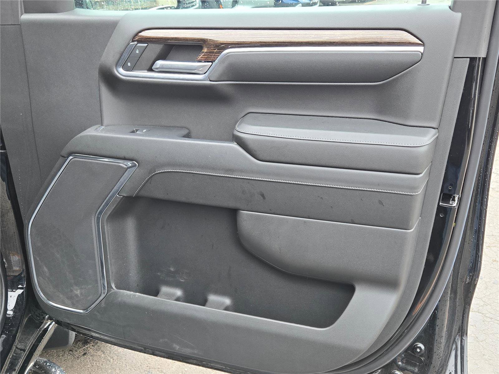 Used 2024 GMC Sierra 1500 Elevation AWD/4WD image 6
