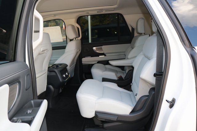 New 2025 Ford Expedition Max Platinum w/ Driver's Package image 10