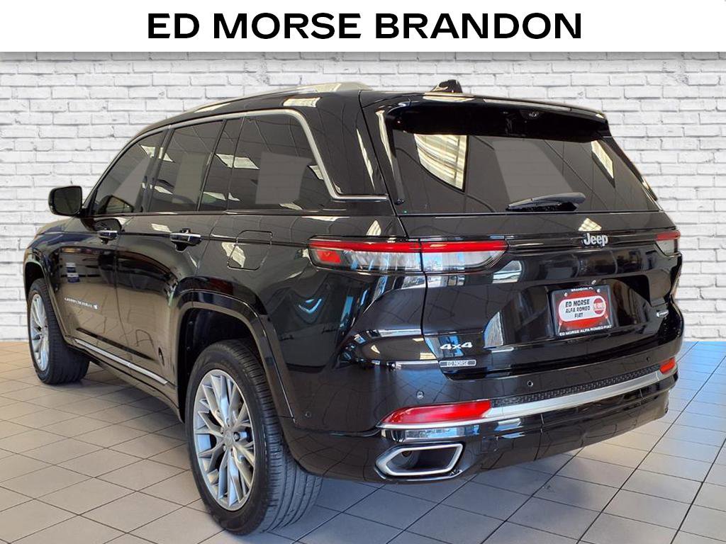 Used 2023 Jeep Grand Cherokee Summit w/ Adv Protech Group IV video 3