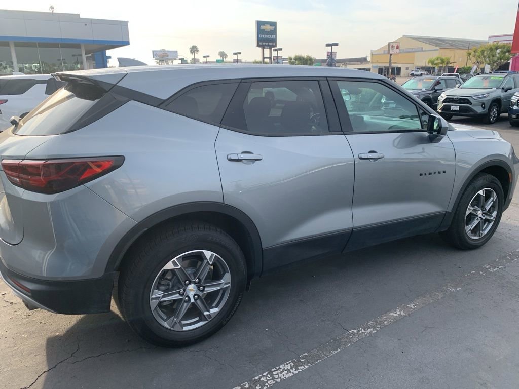 Used 2023 Chevrolet Blazer LT image 5