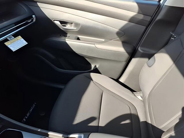 New 2026 Hyundai Tucson SE image 16