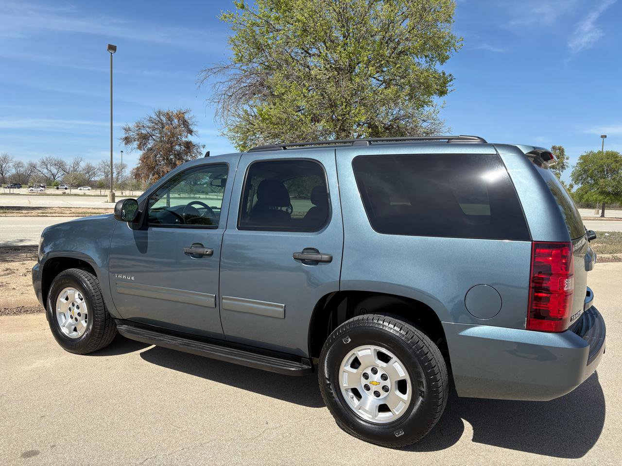 Used 2010 Chevrolet Tahoe LS RWD image 8