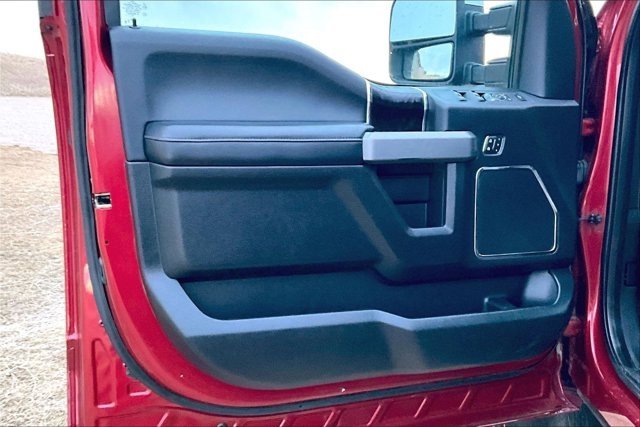 Used 2019 Ford F350 Platinum image 21