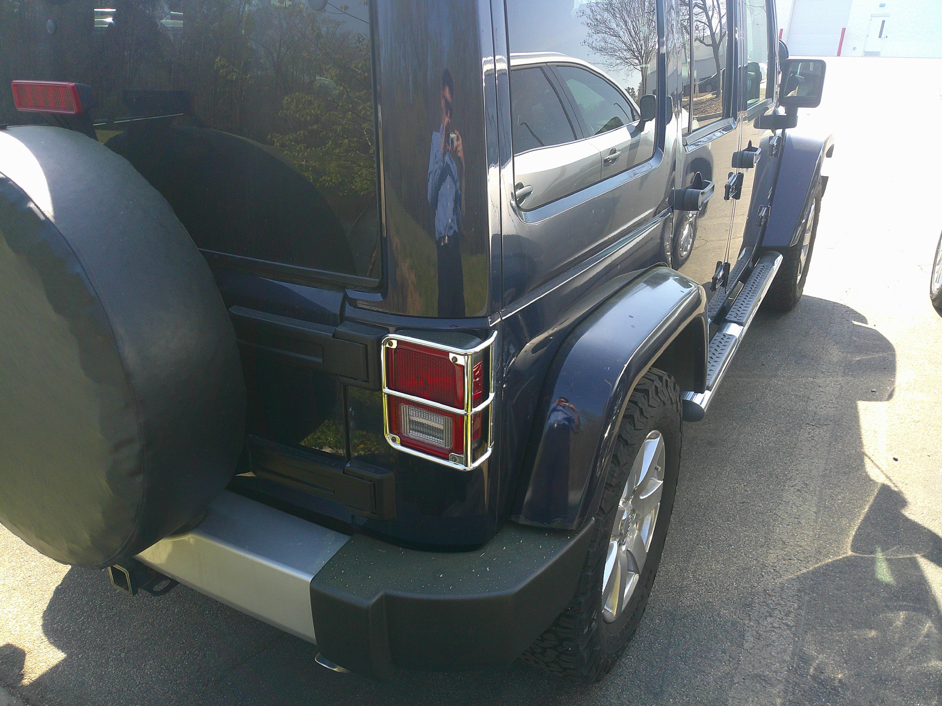 Used 2013 Jeep Wrangler Unlimited Sahara w/ Mopar Chrome Edition Group image 6