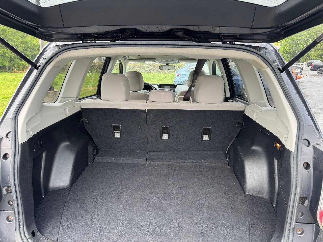 Used 2014 Subaru Forester 2.5i Premium w/ All-Weather Package AWD/4WD image 6