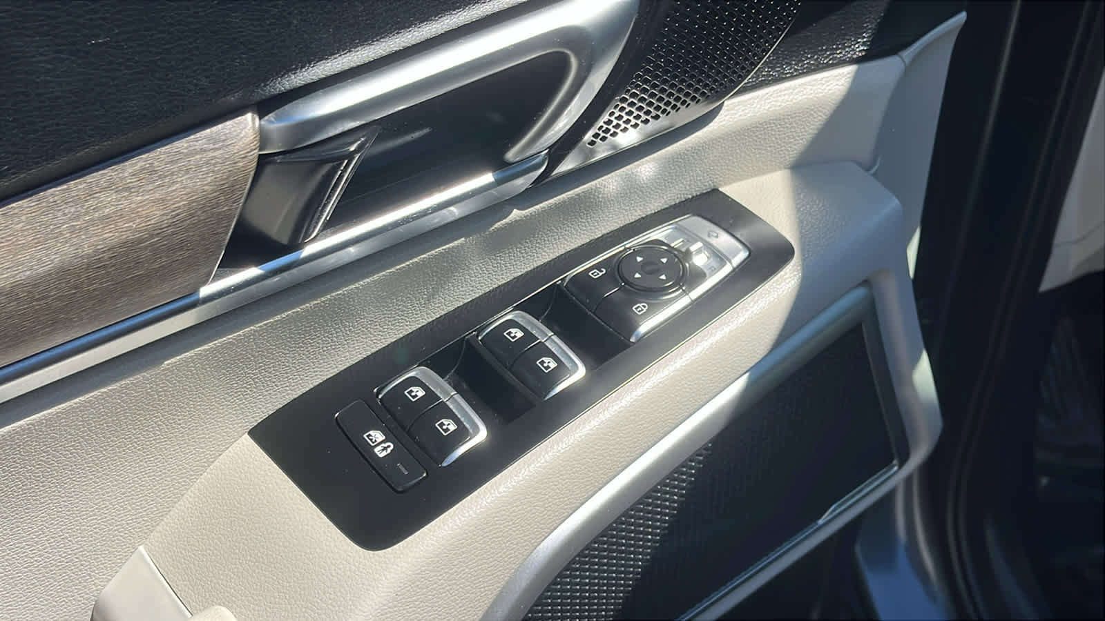 Used 2020 Kia Telluride EX AWD/4WD image 25