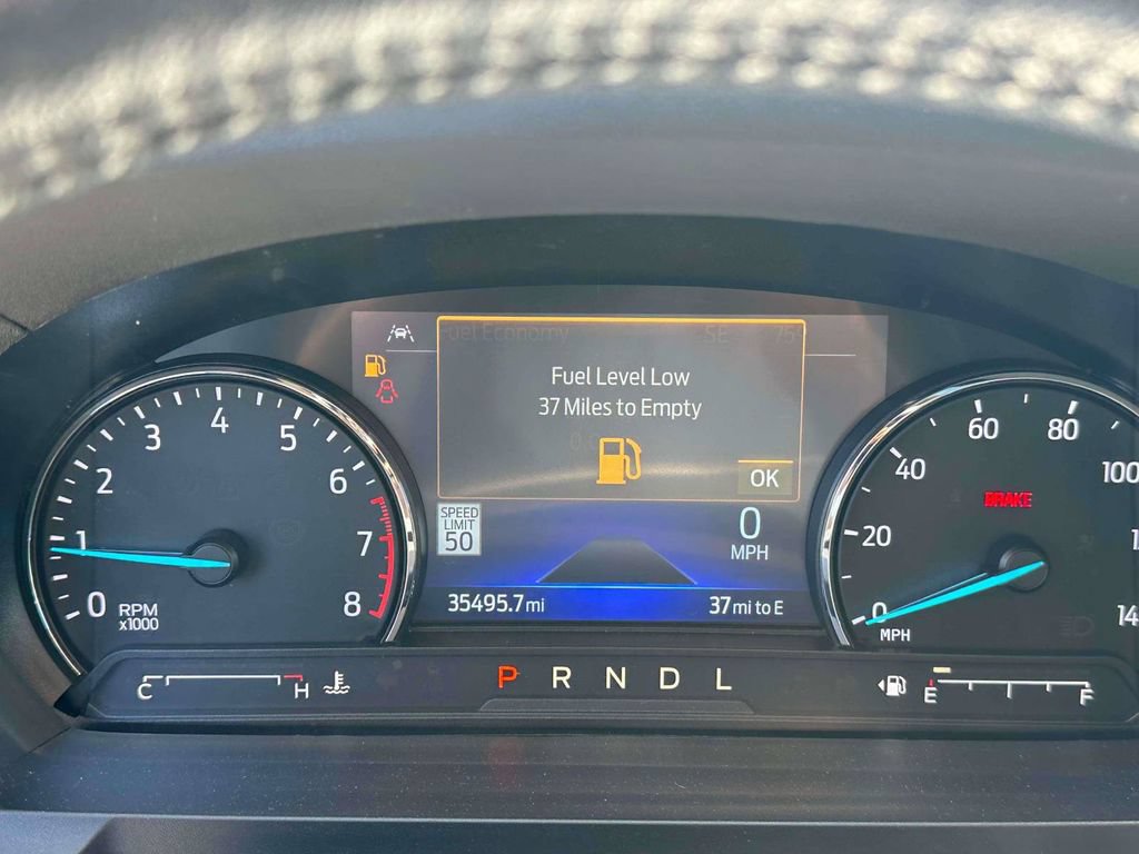 Used 2022 Ford Explorer XLT w/ Equipment Group 202A AWD/4WD image 27