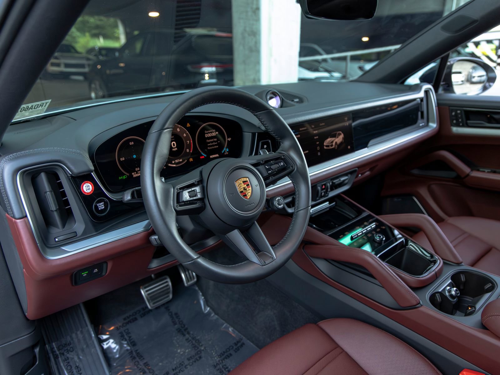 Used 2024 Porsche Cayenne S image 4