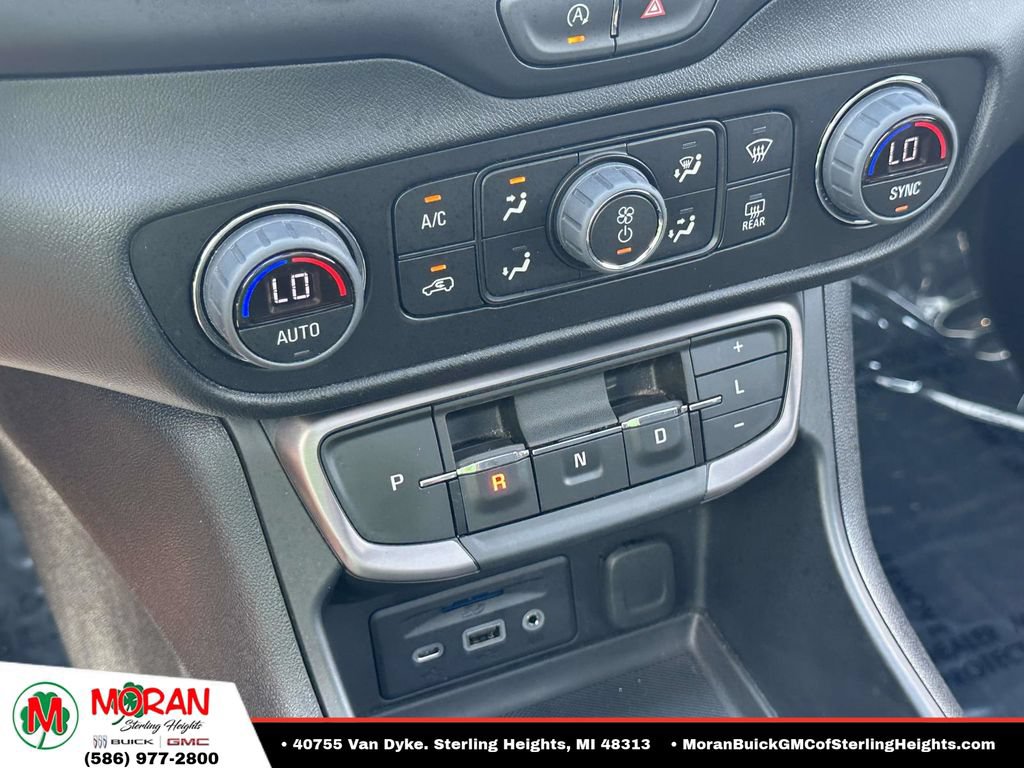 Certified 2024 GMC Terrain AT4 w/ Tech Package AWD/4WD image 28