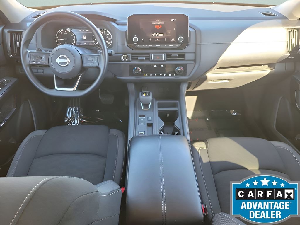 Used 2023 Nissan Pathfinder S image 15