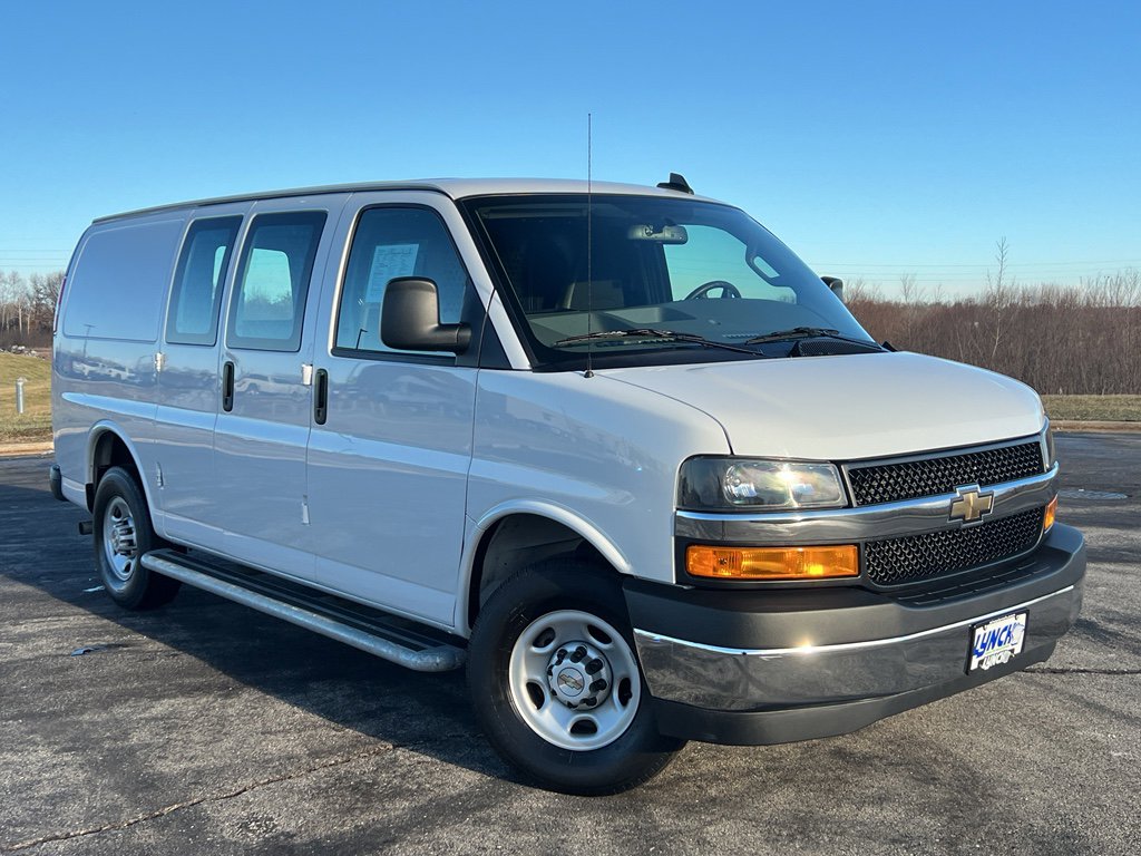 Used 2024 Chevrolet Express 2500 w/ Driver Convenience Package image 5