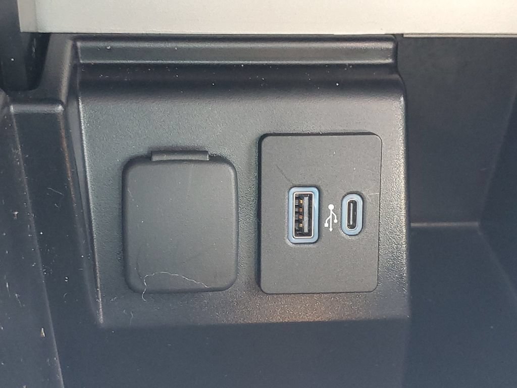 Certified 2023 Ford Explorer XLT AWD/4WD image 33
