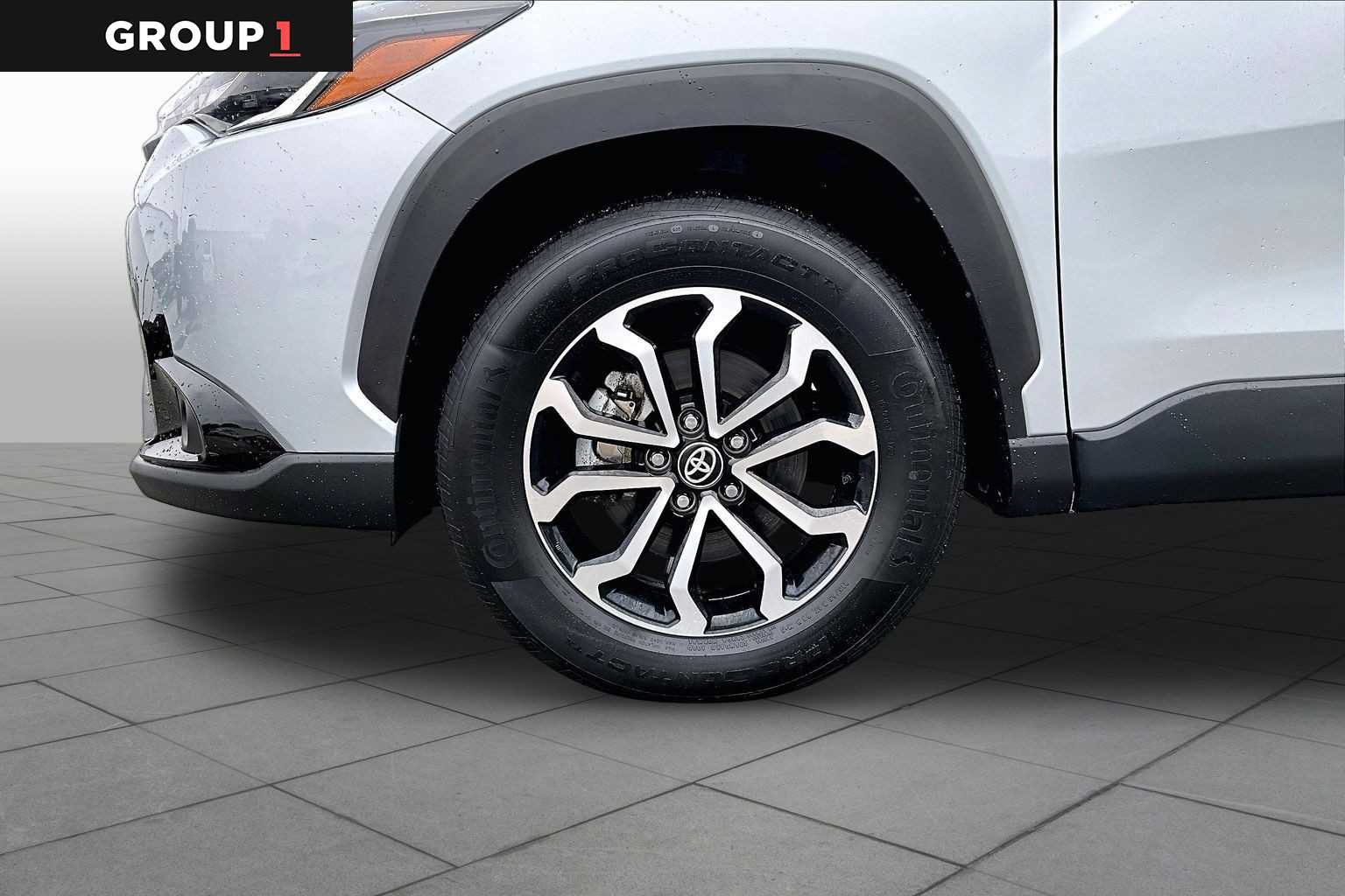 Used 2023 Toyota Corolla Cross AWD Hybrid image 11