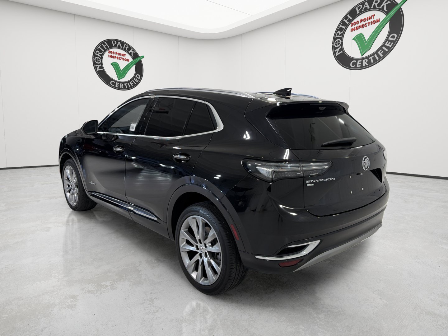 Used 2023 Buick Envision Avenir AWD/4WD image 3