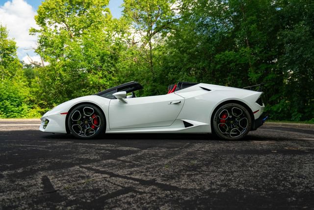 Used 2019 Lamborghini Huracan LP 580-2 RWD image 35