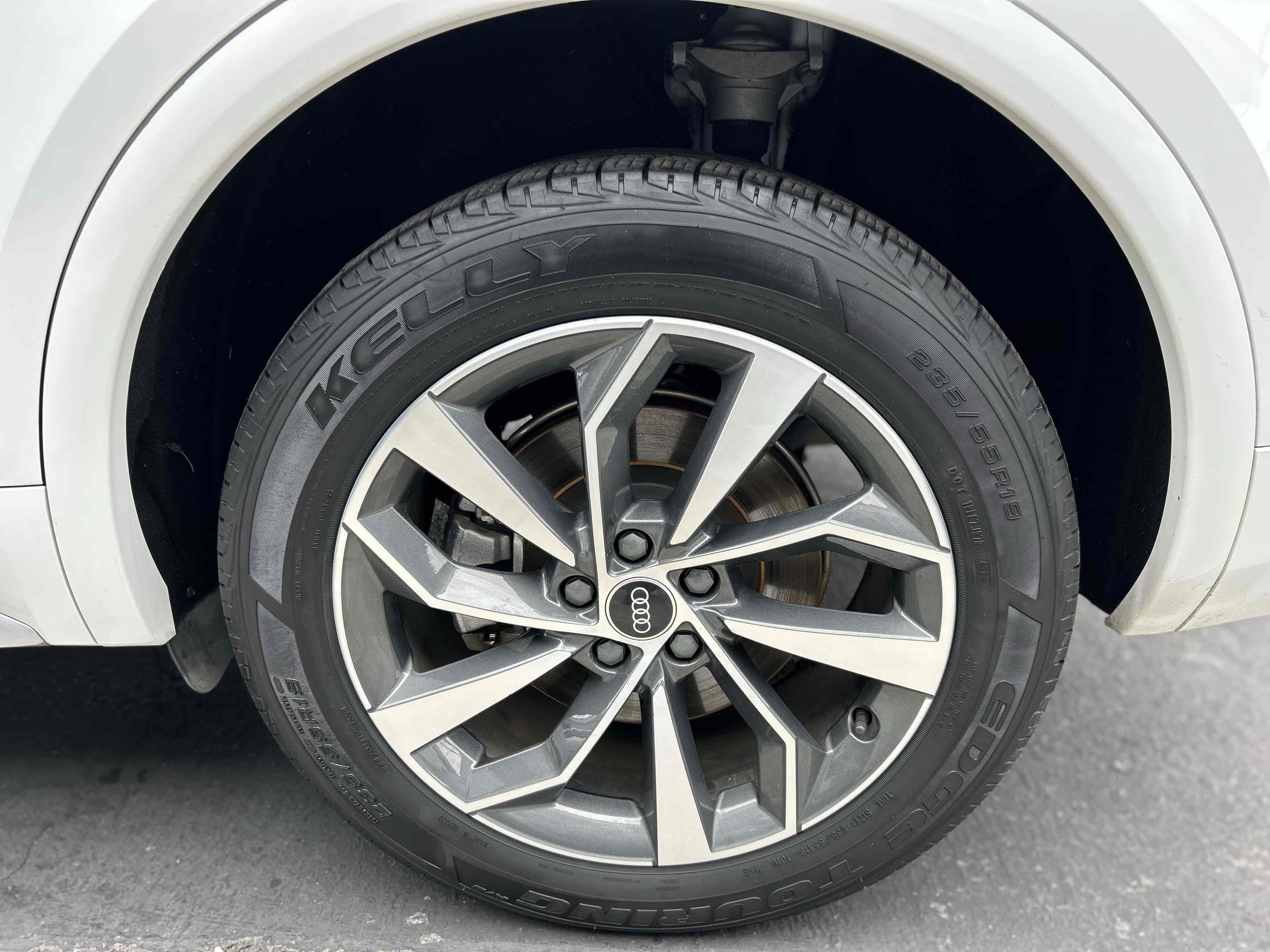 Used 2023 Audi Q5 2.0T Premium Plus AWD/4WD image 33