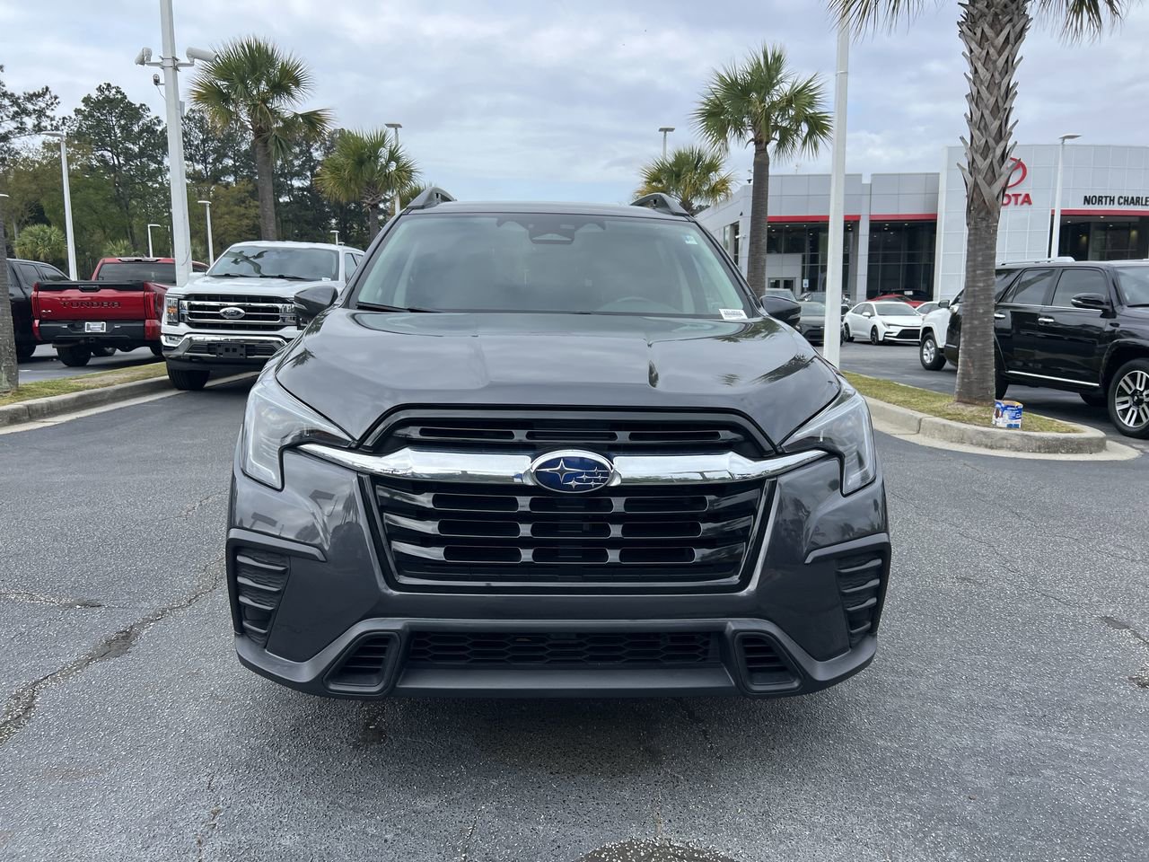 Used 2023 Subaru Ascent Premium w/ Convenience Package image 3
