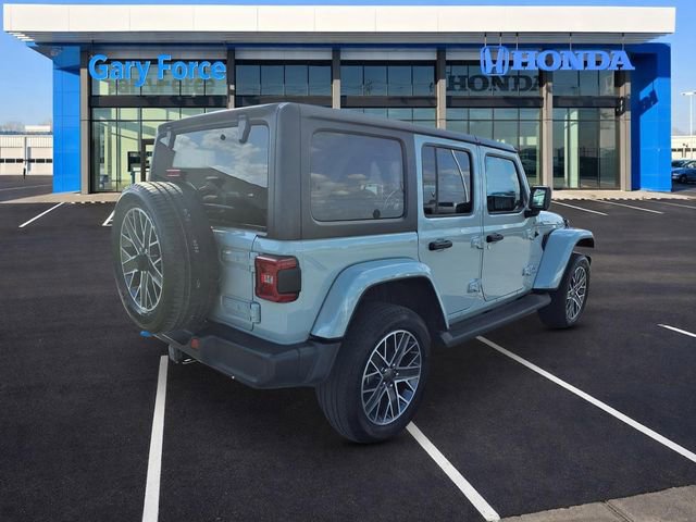 Used 2023 Jeep Wrangler Unlimited Sahara w/ Cold Weather Group AWD/4WD image 2
