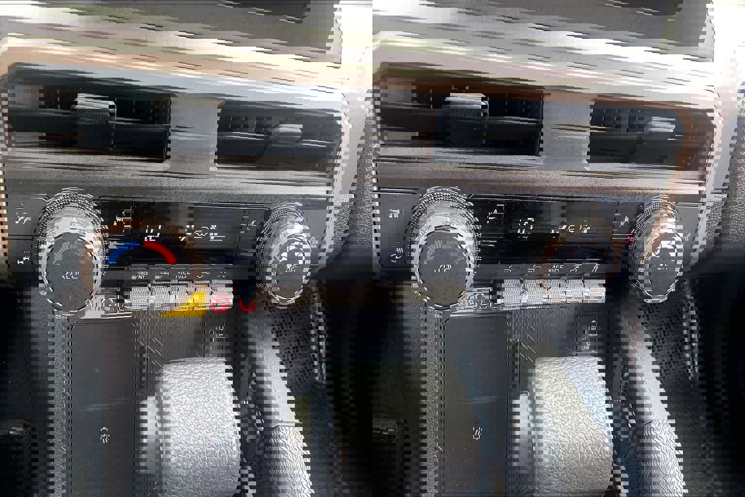 Used 2025 Toyota 4Runner TRD Off-Road image 32