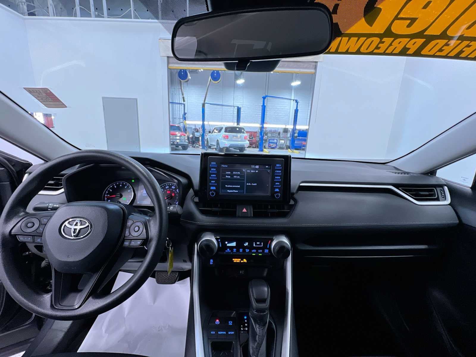 Used 2019 Toyota RAV4 LE w/ Carpet Mat Package FWD image 23