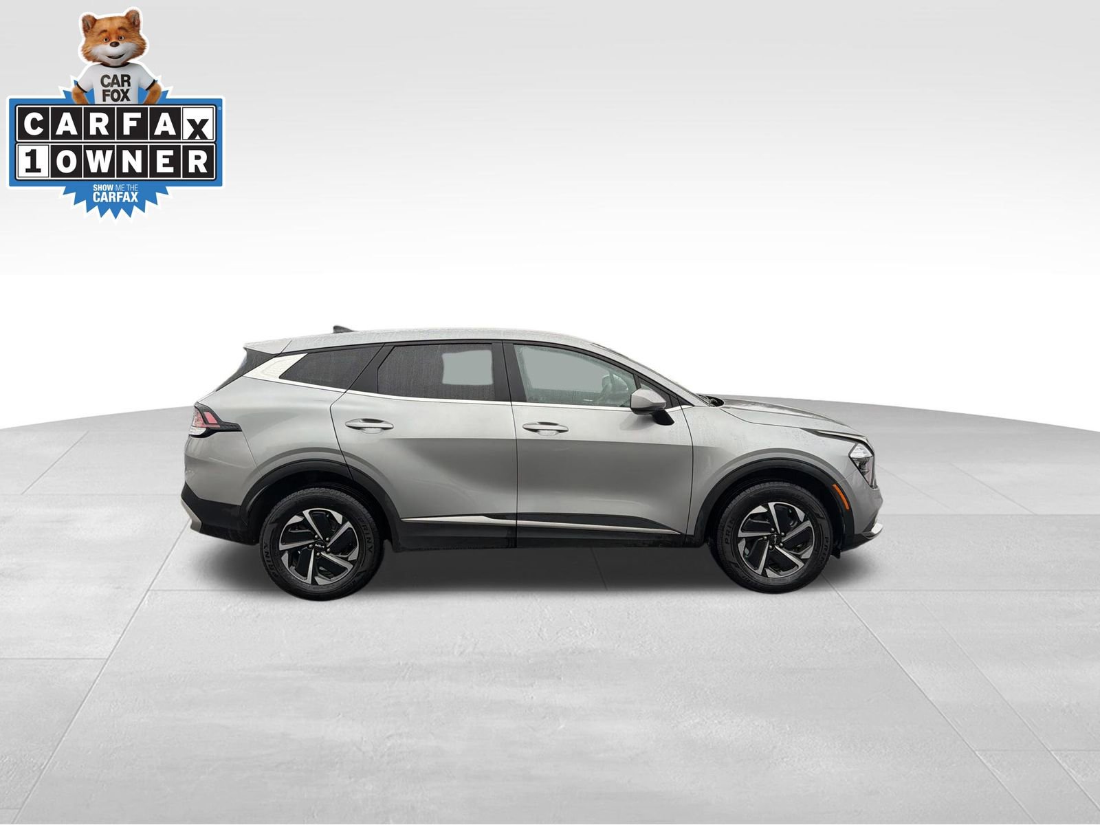 Used 2023 Kia Sportage LX image 4