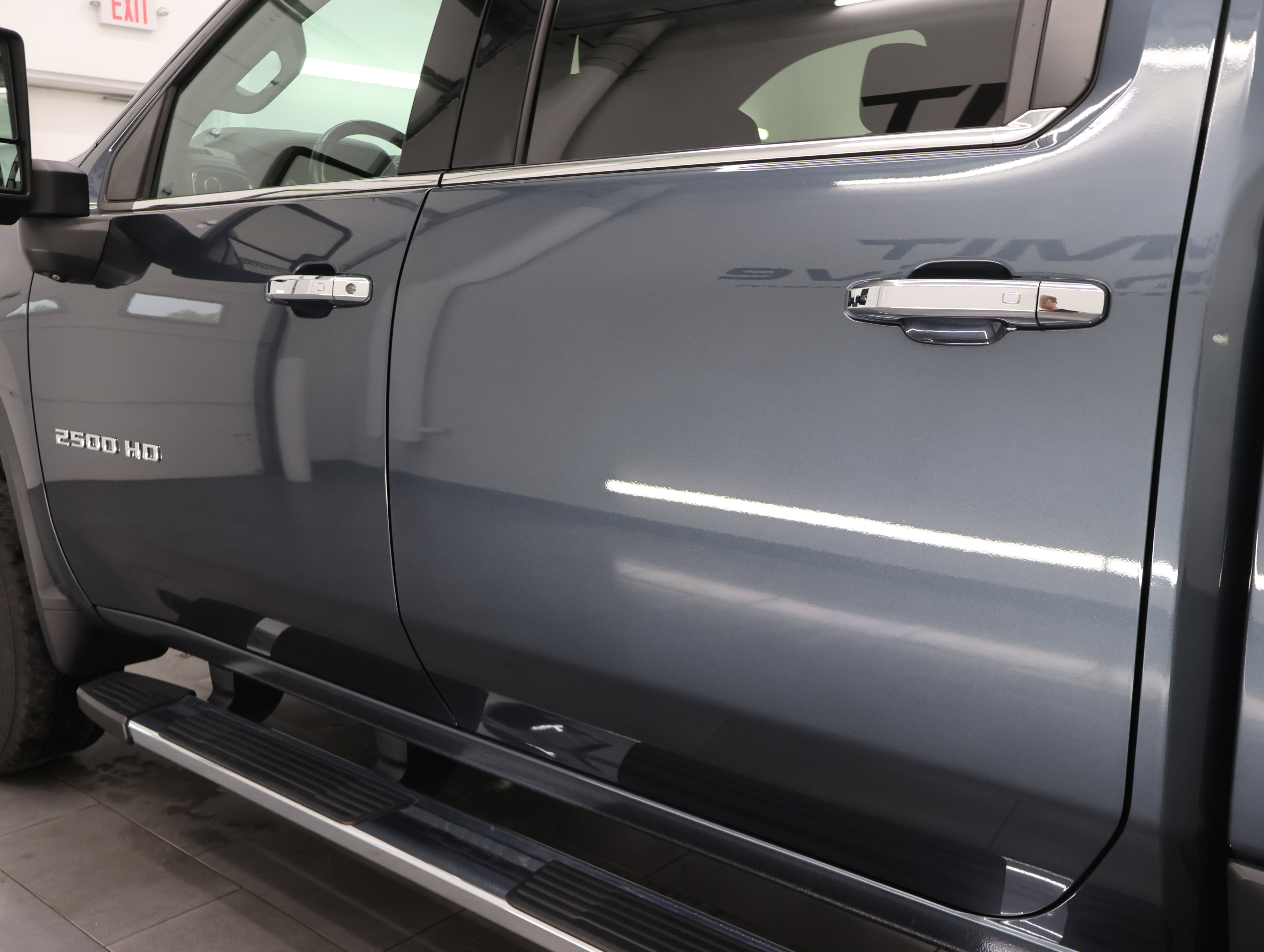 Used 2020 Chevrolet Silverado 2500 LTZ w/ LTZ Premium Package AWD/4WD image 41