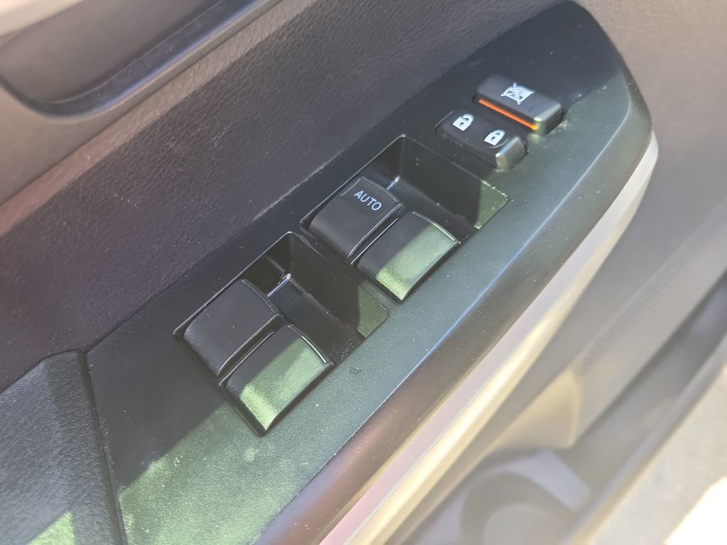 Used 2015 Toyota Tundra SR5 image 14