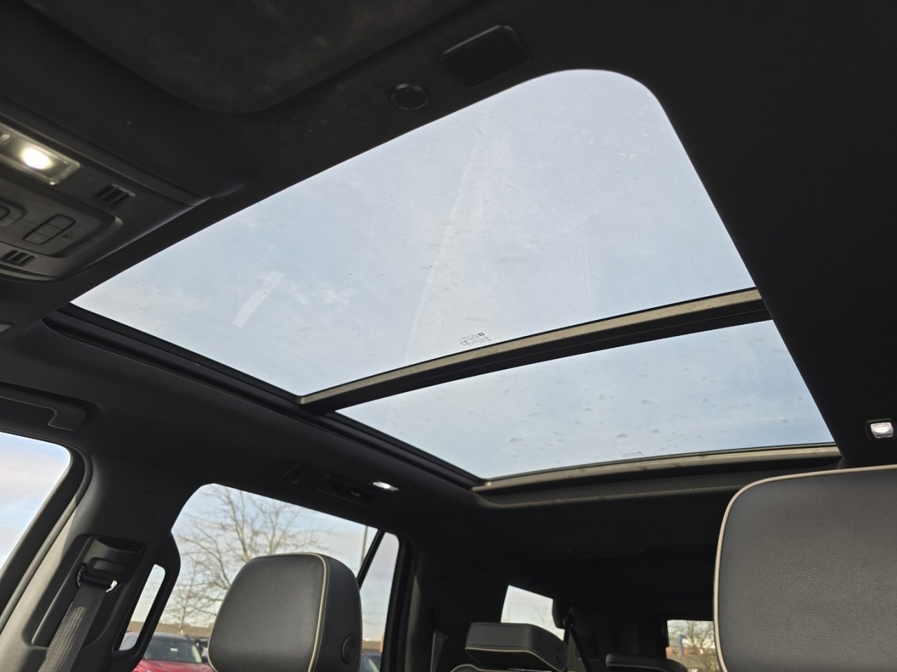 Used 2021 Chevrolet Tahoe Premier image 3