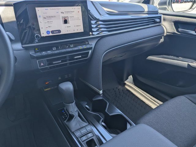 Used 2026 Toyota Camry LE FWD image 24