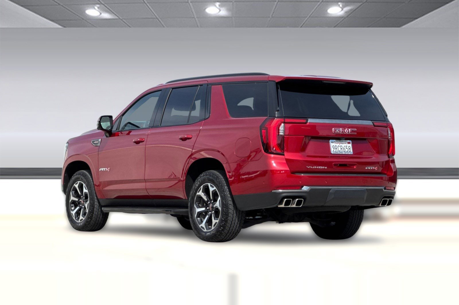 Used 2025 GMC Yukon AT4 AWD/4WD image 8