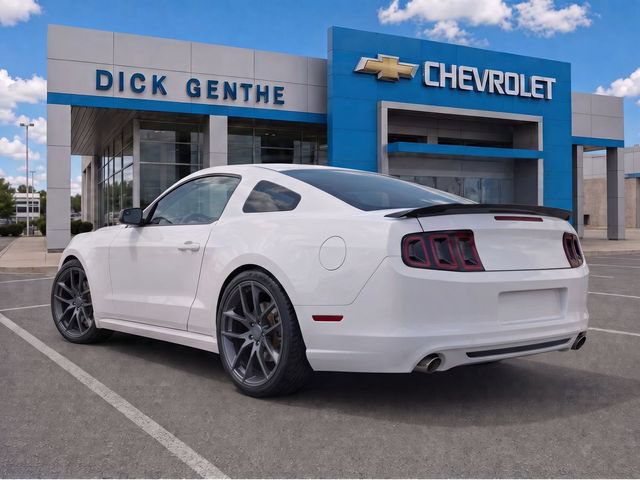 Used 2014 Ford Mustang Coupe RWD image 4