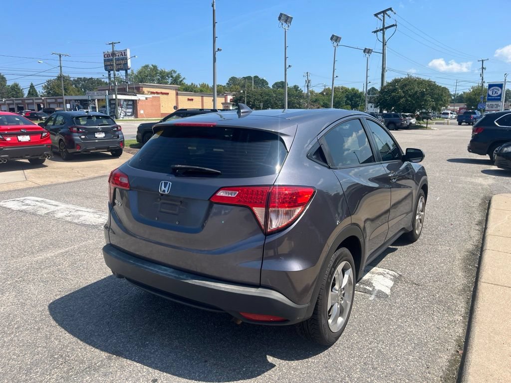 Used 2017 Honda HR-V LX image 4