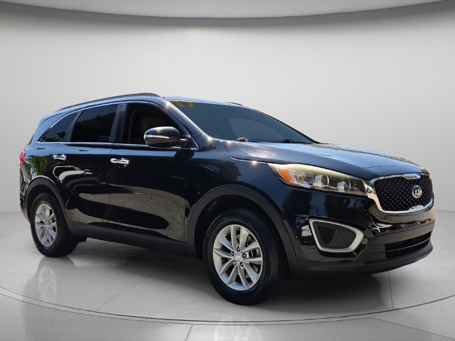 Used 2017 Kia Sorento FWD w/ LX Convenience Package image 9