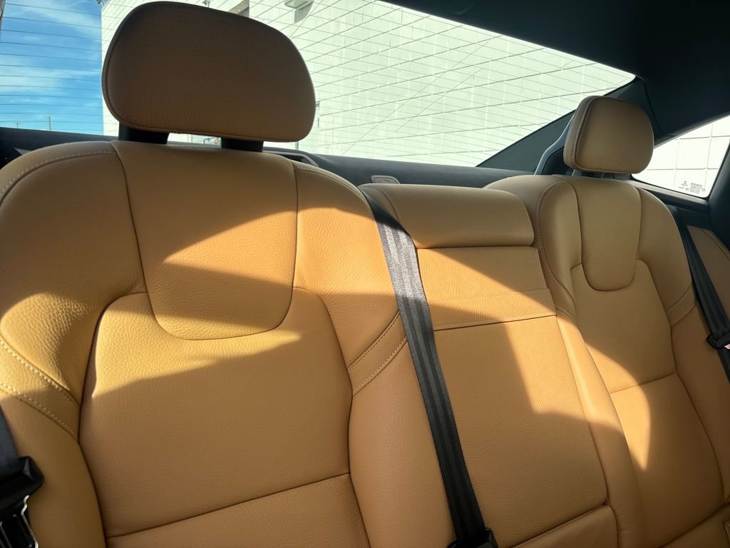 Used 2017 Volvo S90 T6 Momentum w/ Vision Package image 27