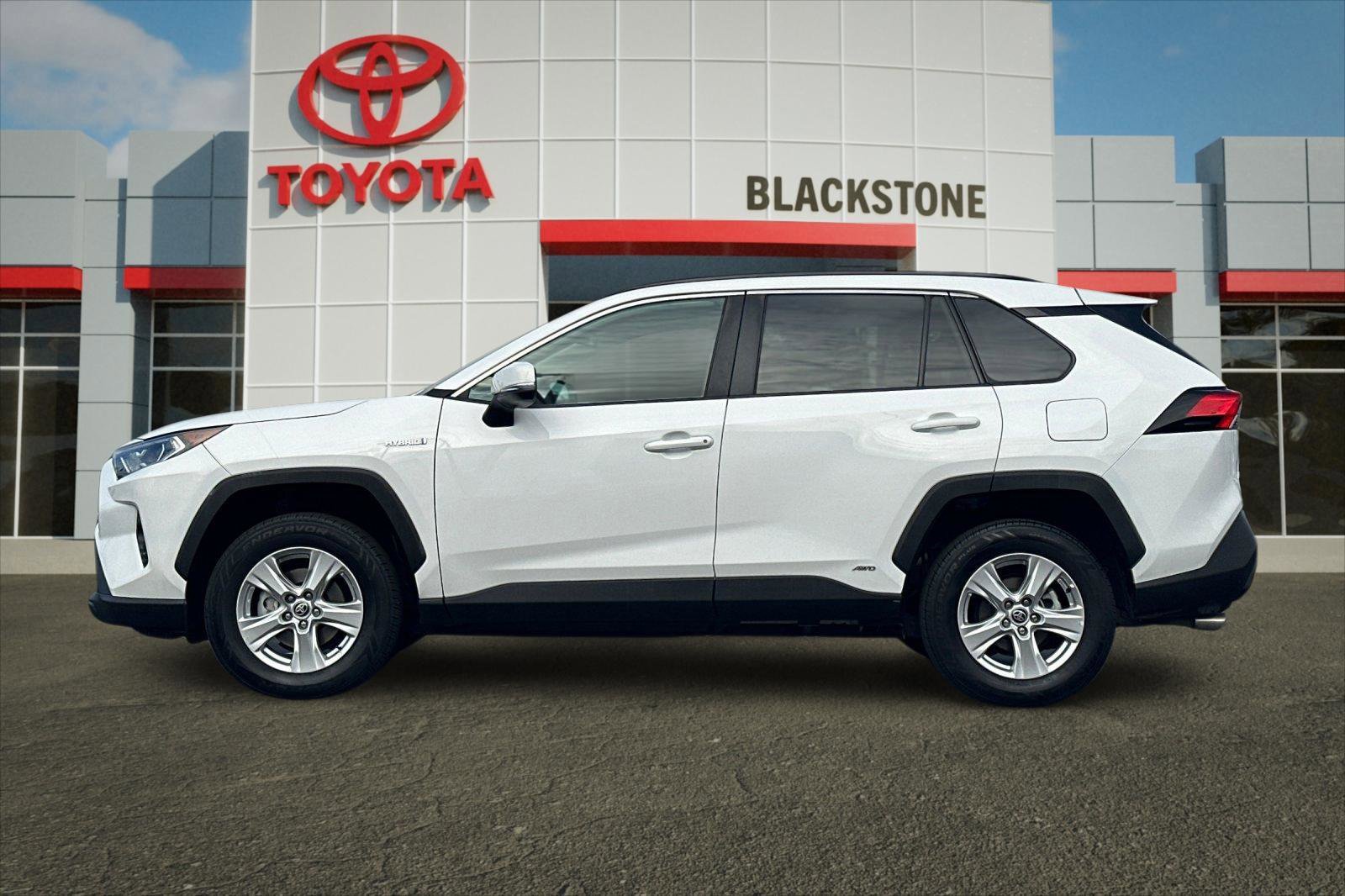Certified 2021 Toyota RAV4 XLE w/ Convenience Package AWD/4WD image 6