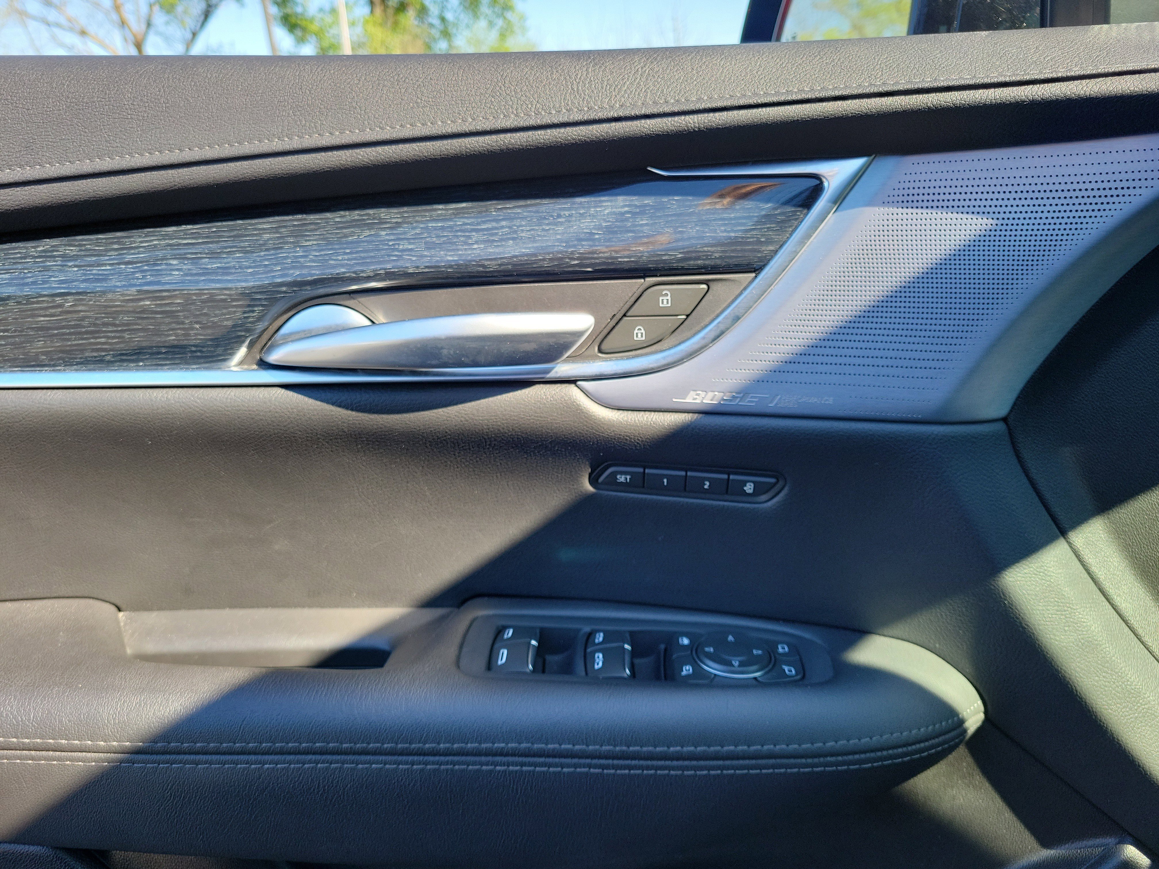 Used 2025 Cadillac XT5 Premium Luxury AWD/4WD image 17