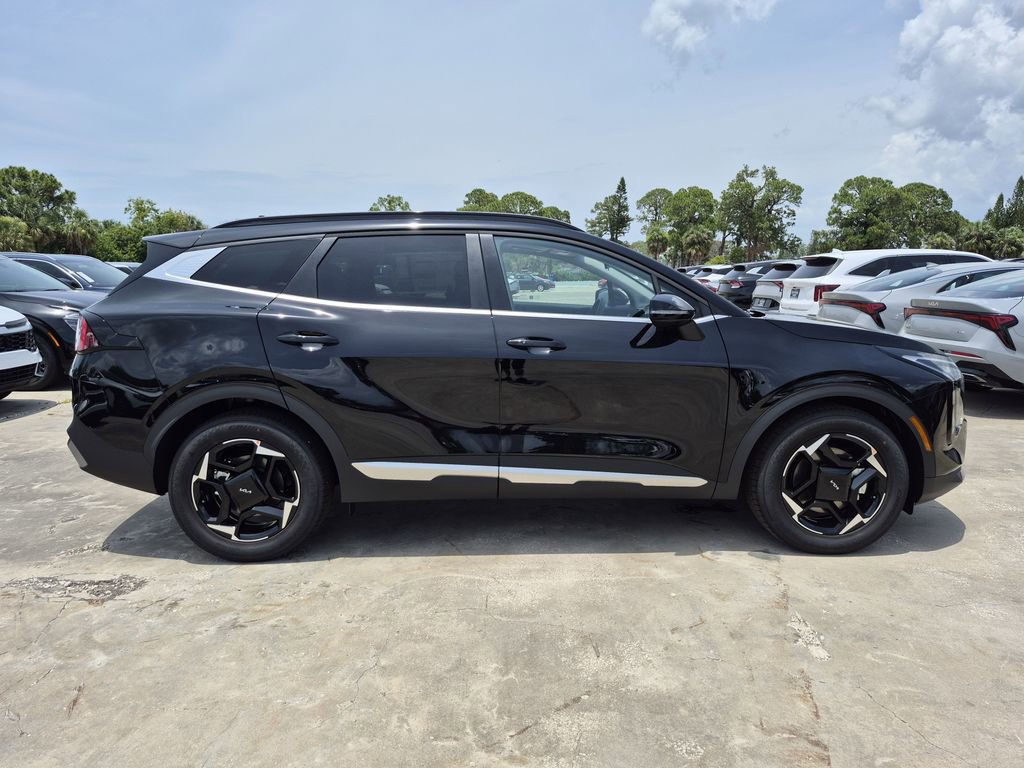 New 2026 Kia Sportage EX w/ EX Panorama Roof Package FWD image 9